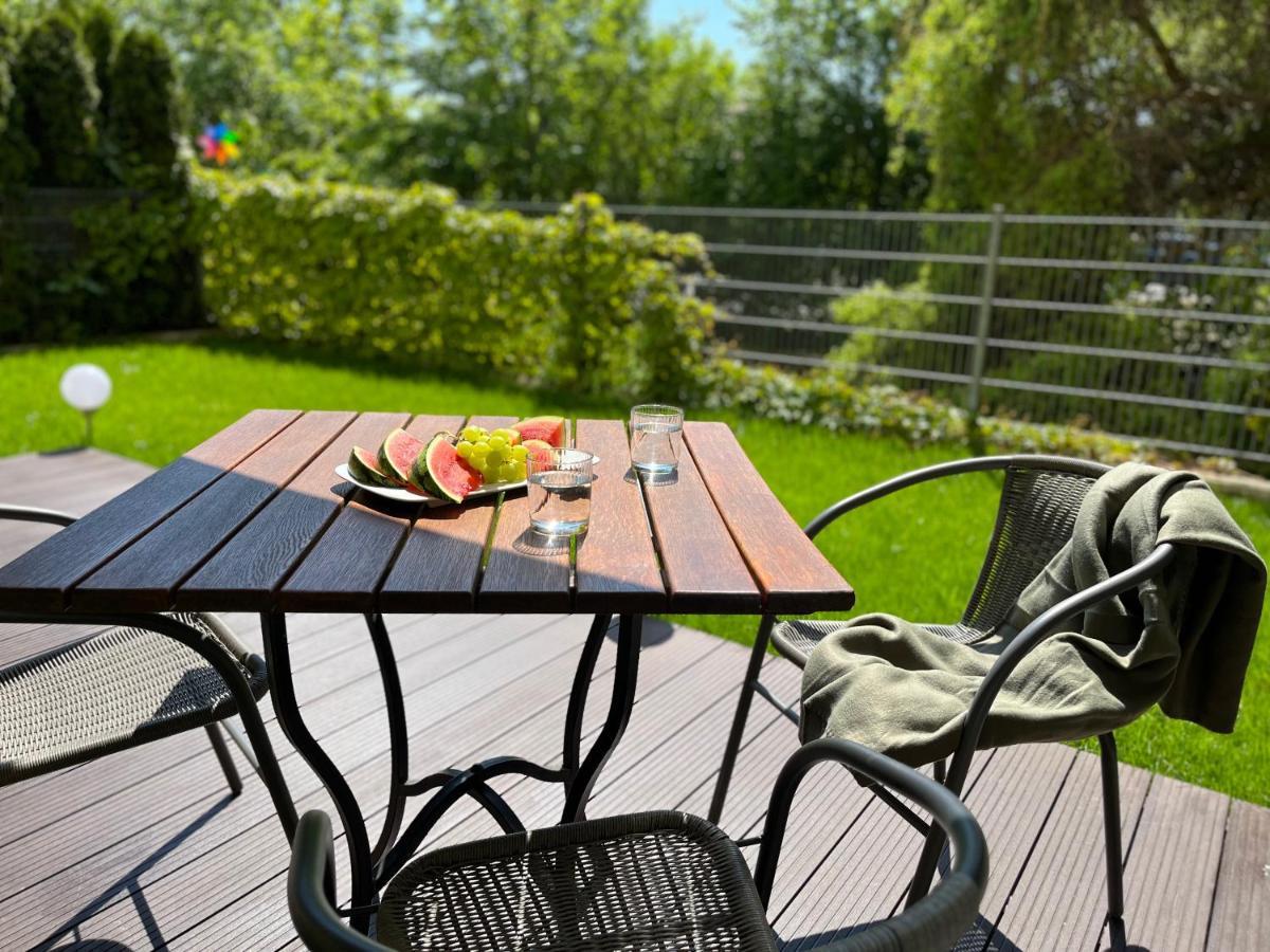 Apartament Z Garazem I Ogrodem Kolberg Exterior foto